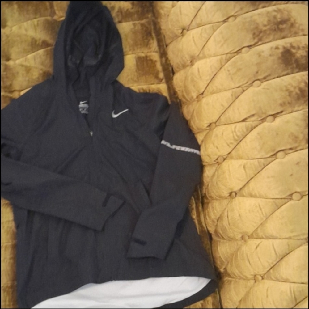 Nike Zonal Aeroshield Jacket in Black and Gray